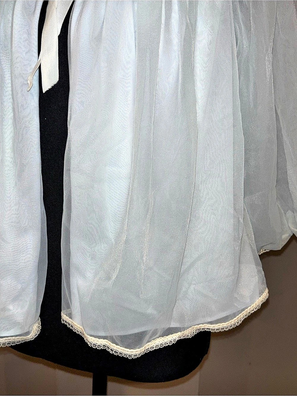 Vintage Miss Siren Blue Sheer Bed Jacket Lace Embroidered Bow Robe Coquette - Picture 4 of 12